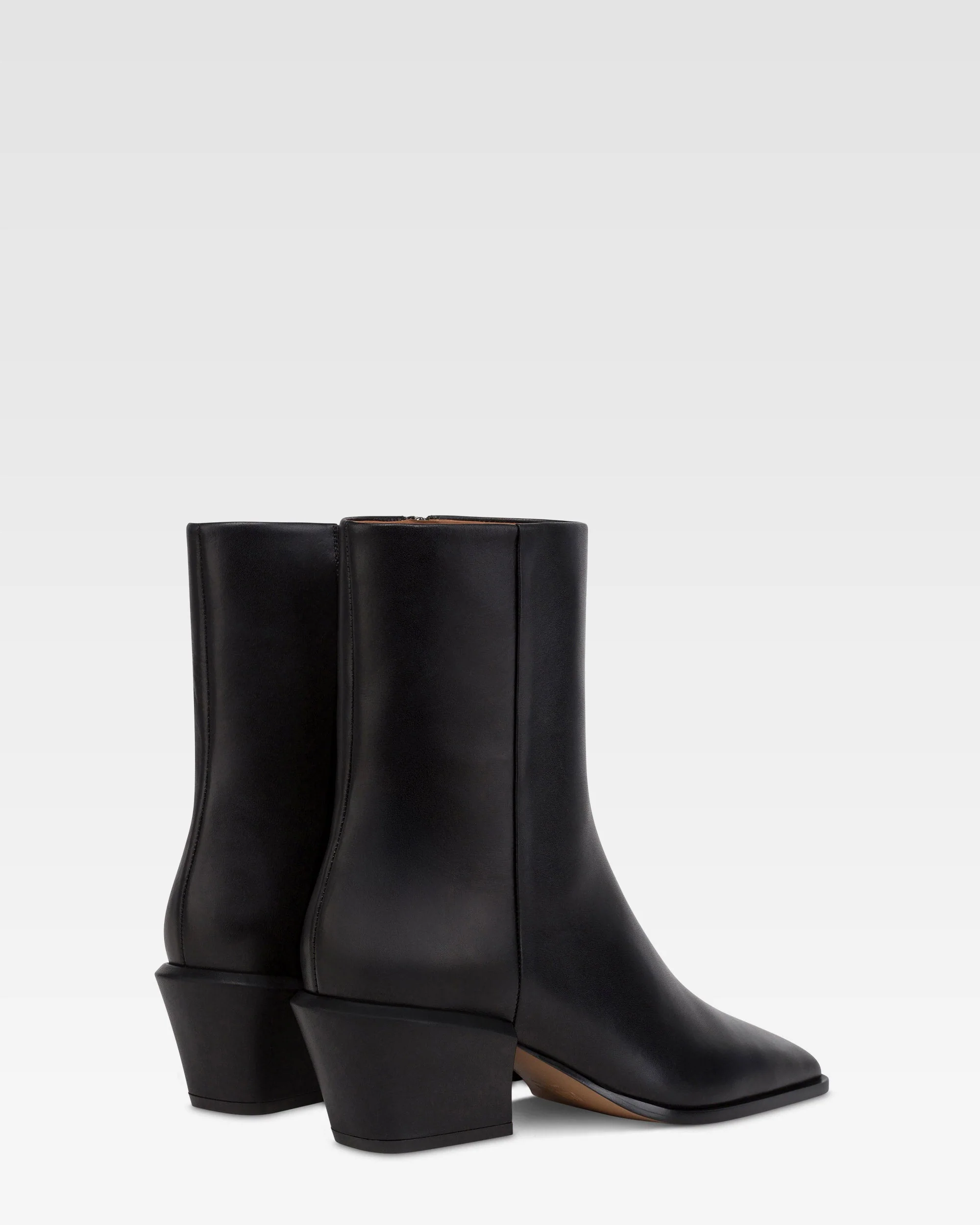 Ankle boots in black calf leather. - Image 3