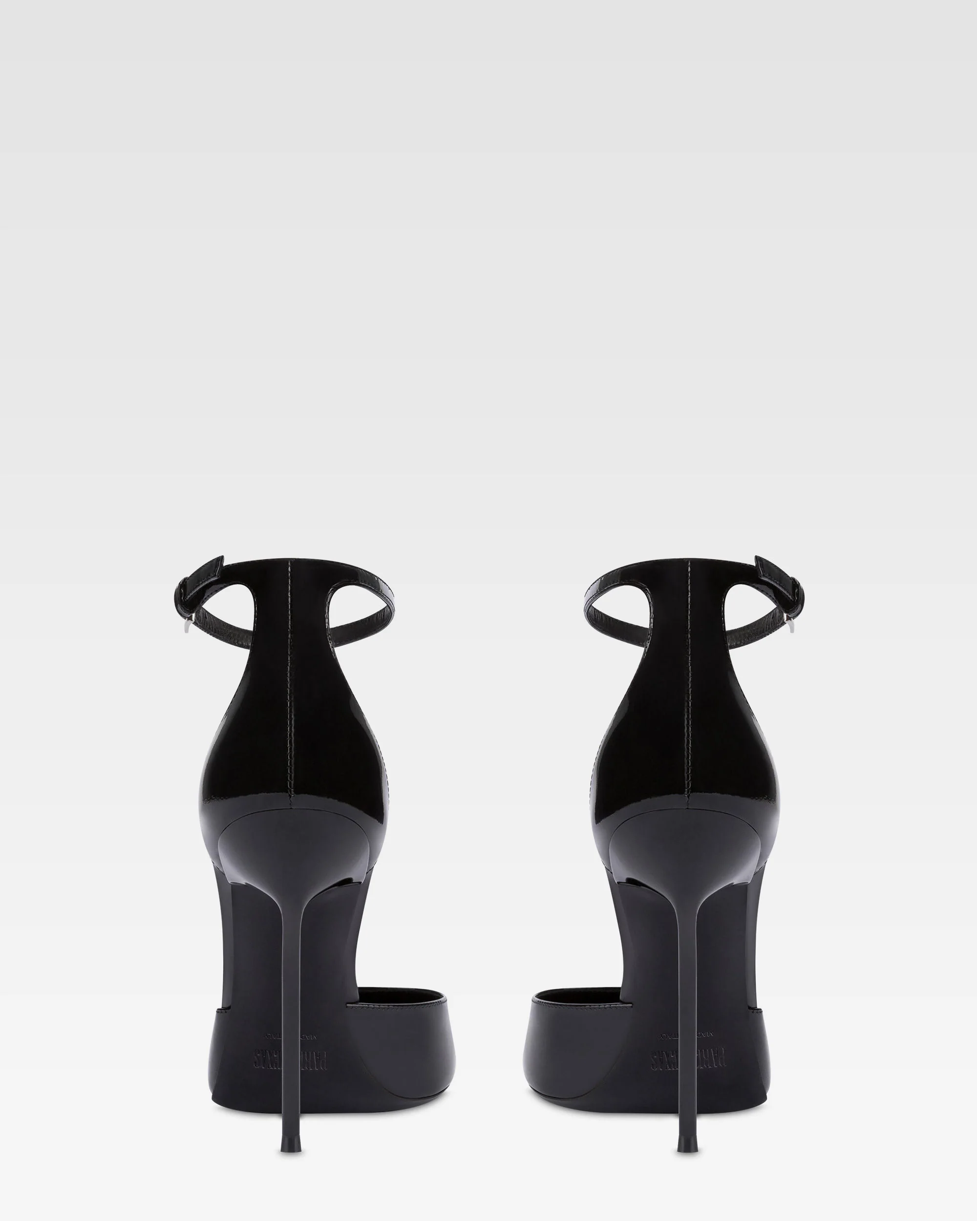 Ankle-strap pumps in black patent leather - Image 4