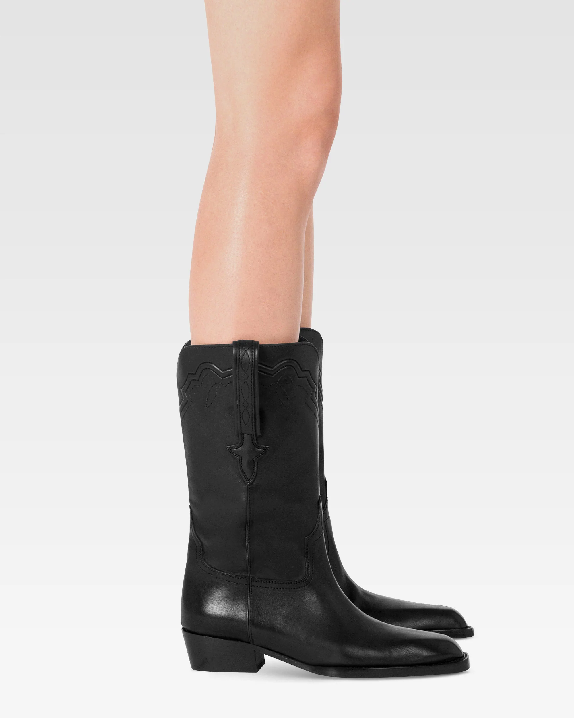 Boots in black leather - Image 6