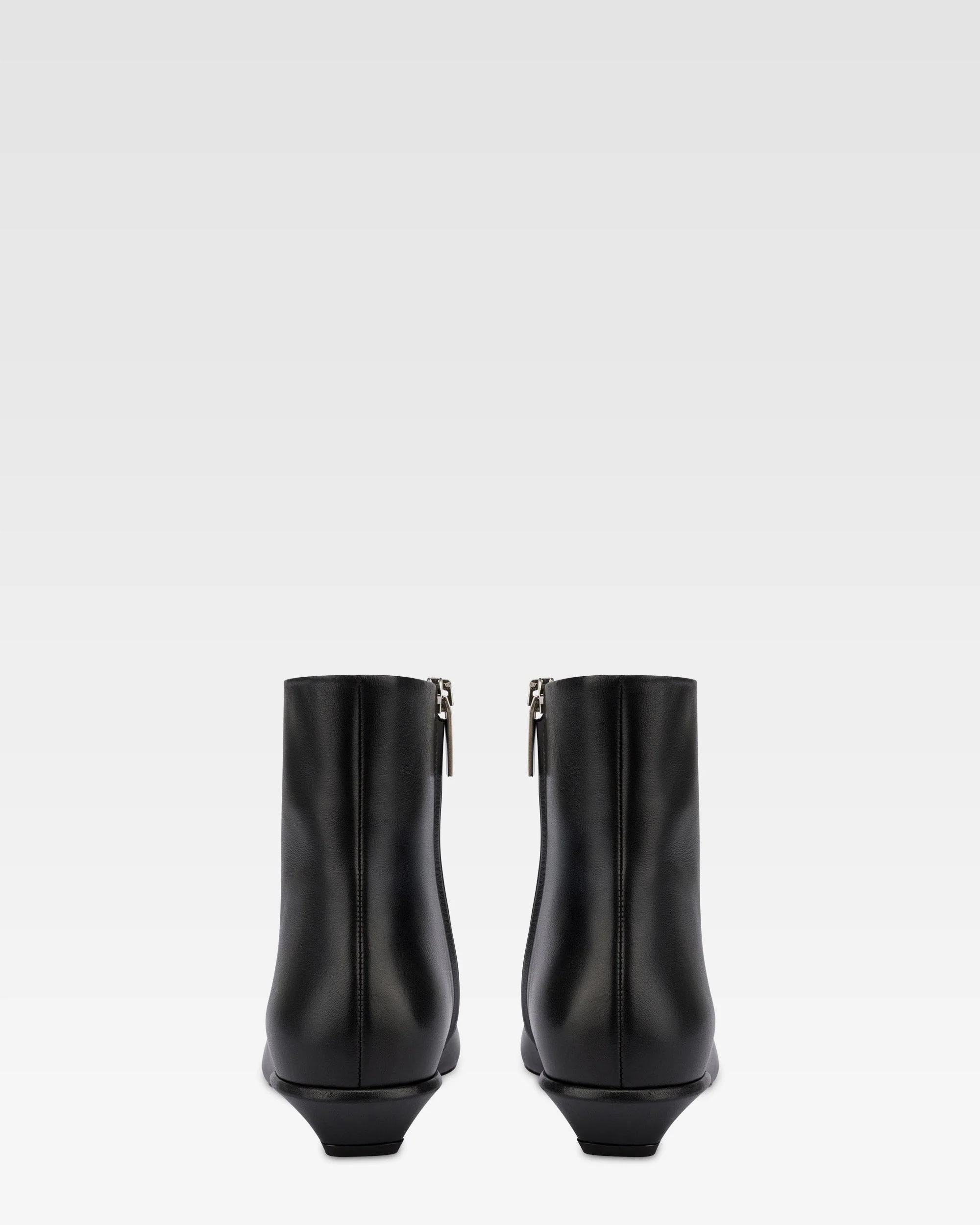 Boots in black leather - Image 4