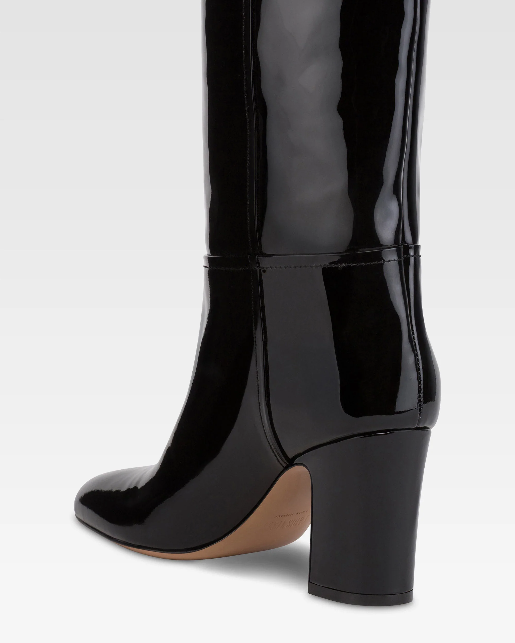 Boots in black patent leather. - Image 5