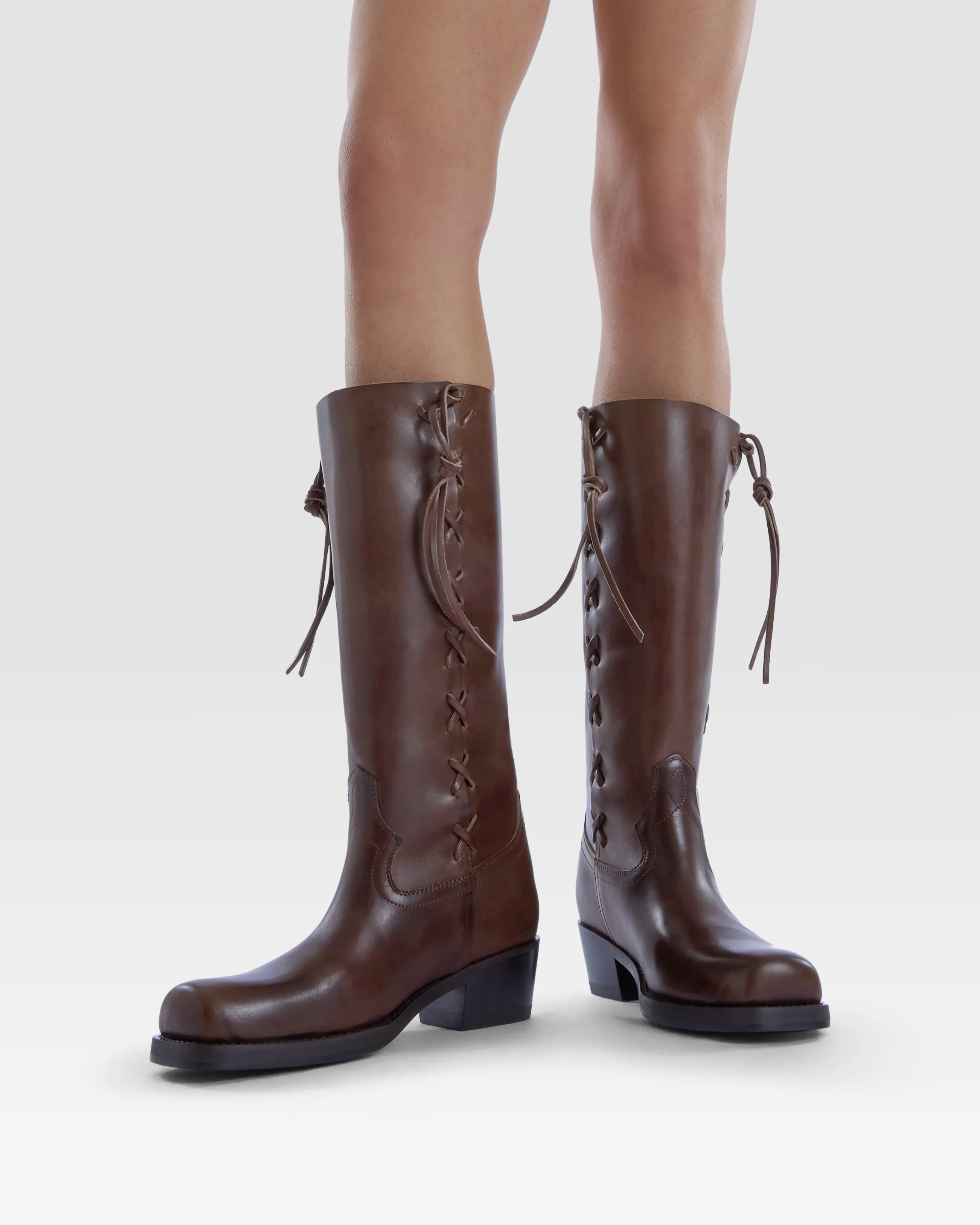 Leather boot with side braiding - Image 6