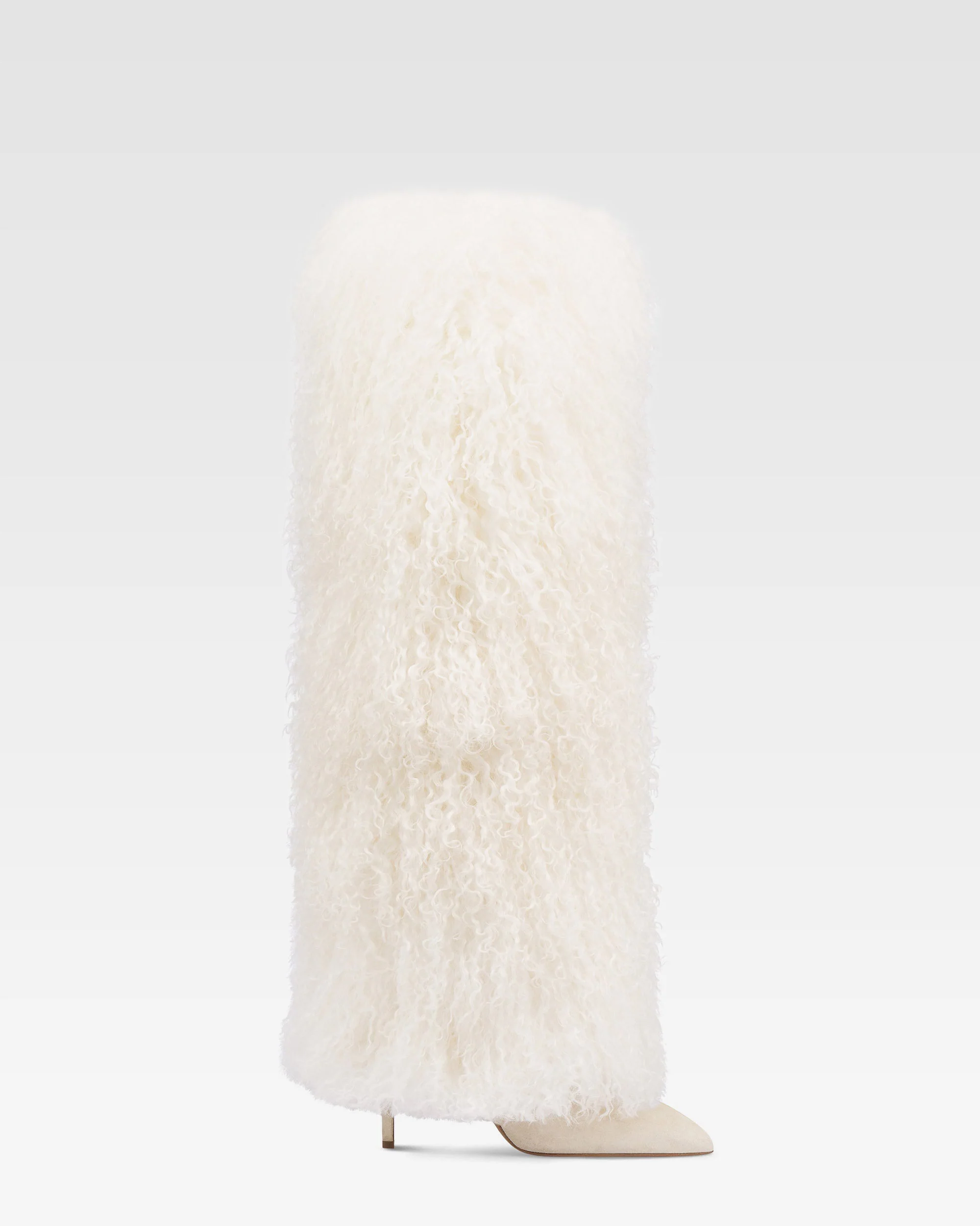 Boots in mongolian fur white