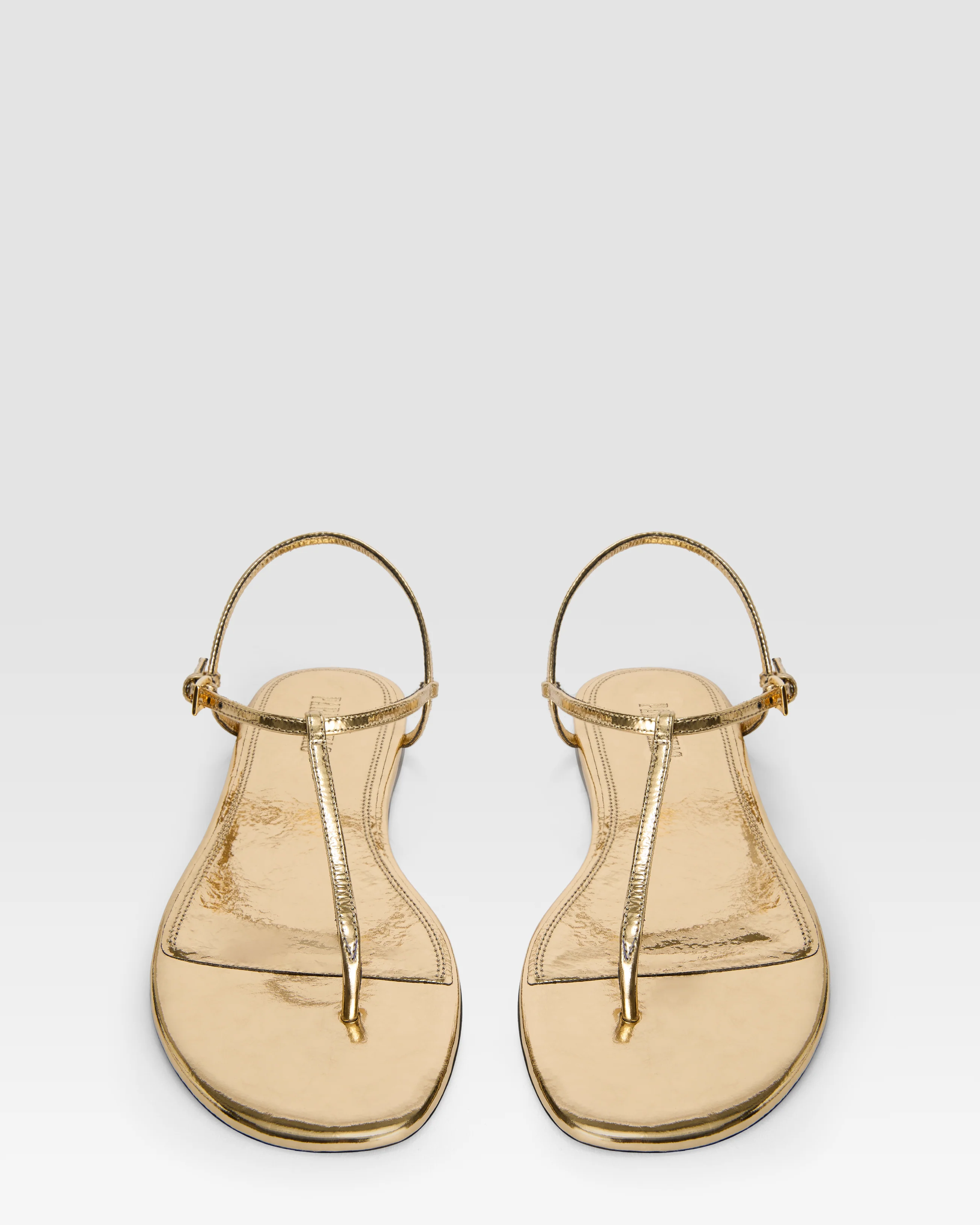 Metallic-effect pleated leather flat sandal - Image 6