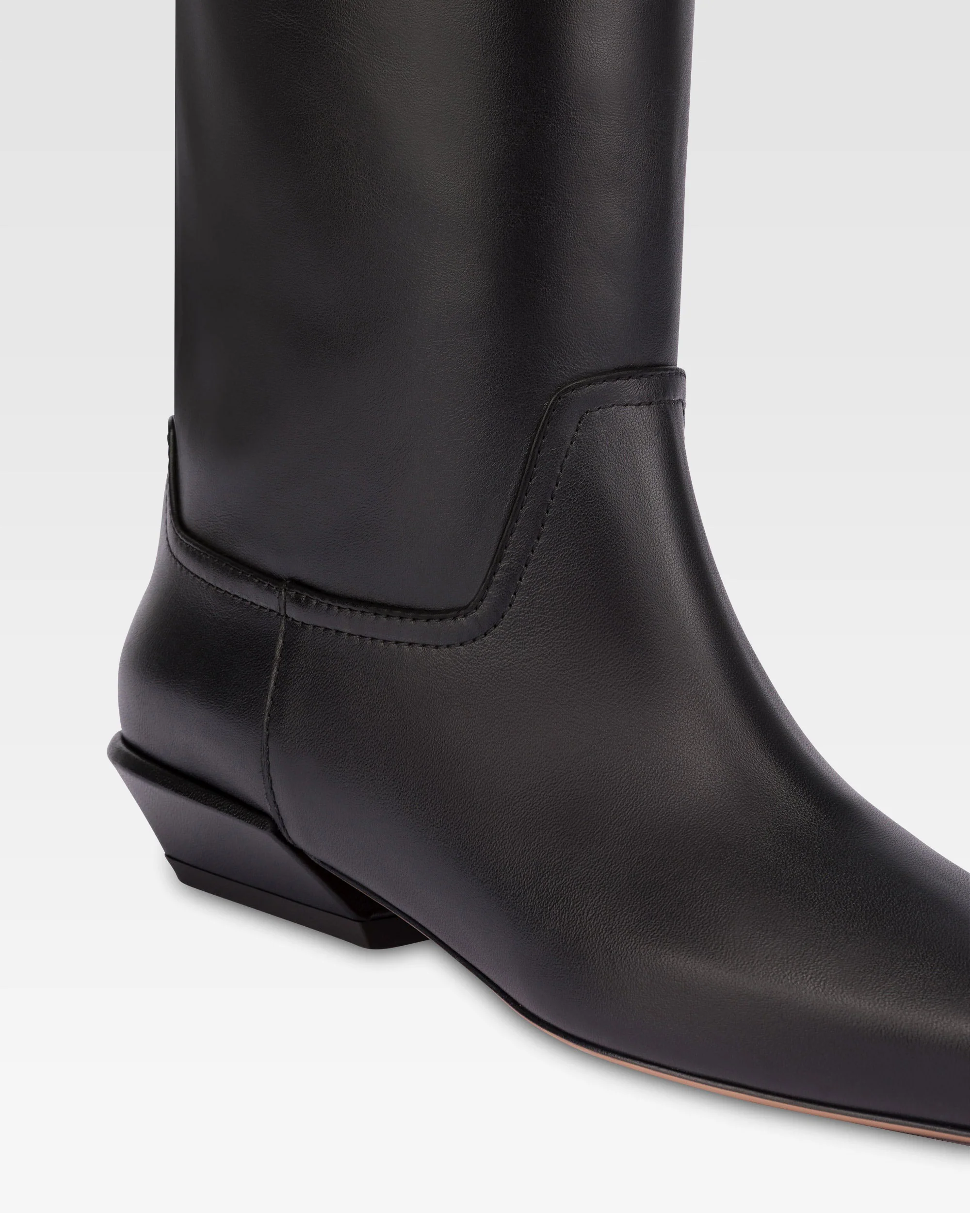 Knee-high boots in smooth black leather - Image 5