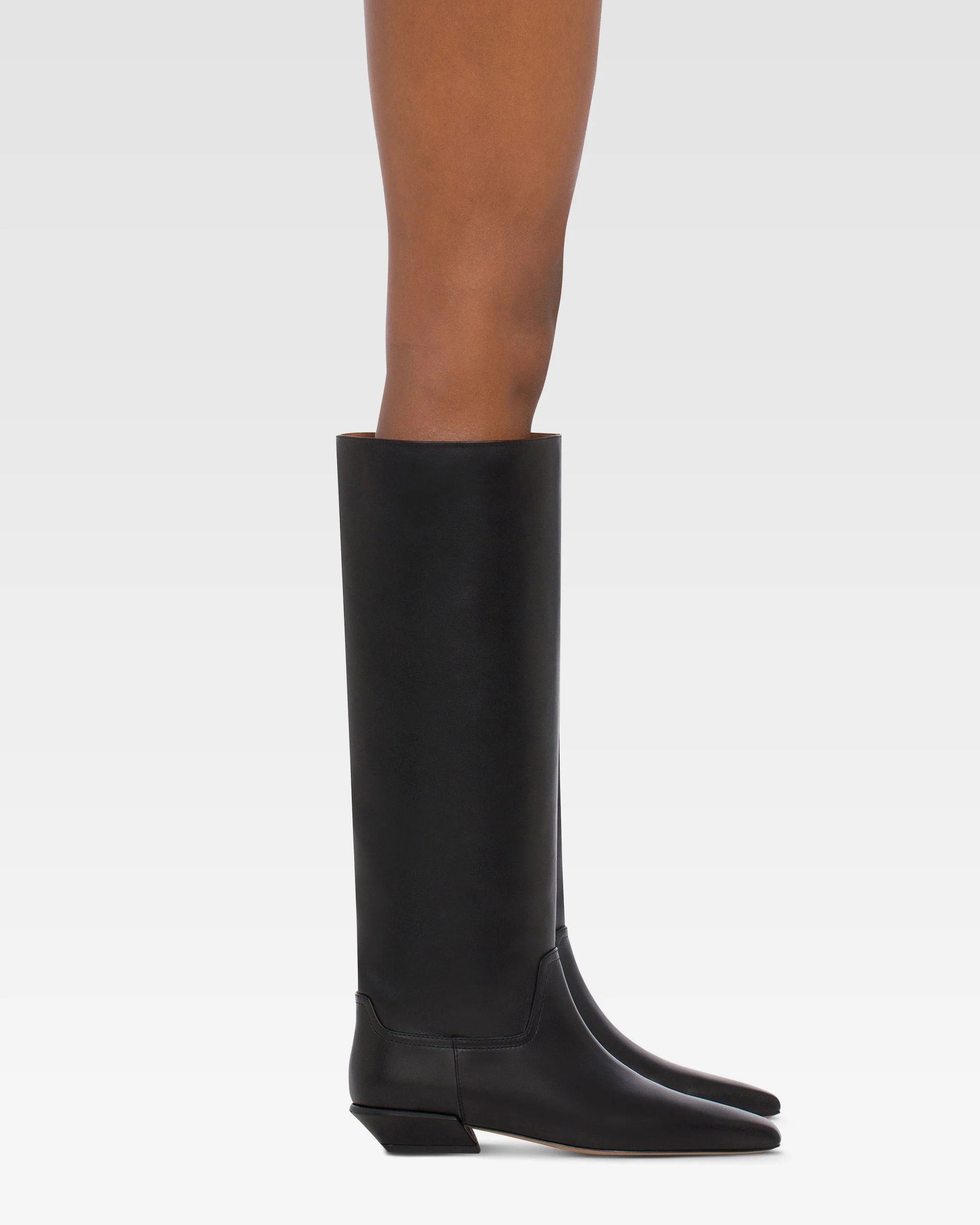 Knee-high boots in smooth black leather - Image 6