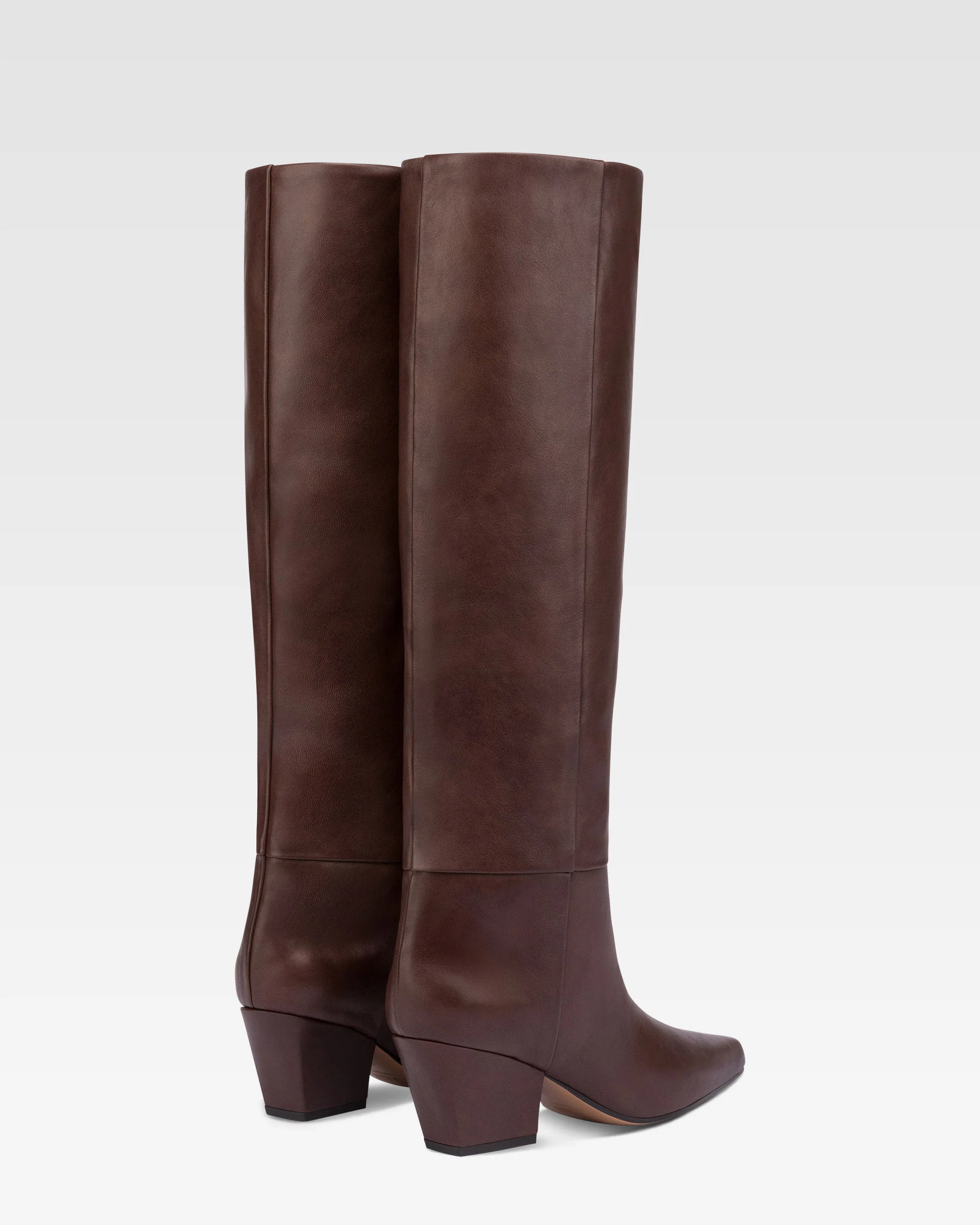 Knee-high, long pointed boot in supple mocha leather - Image 3