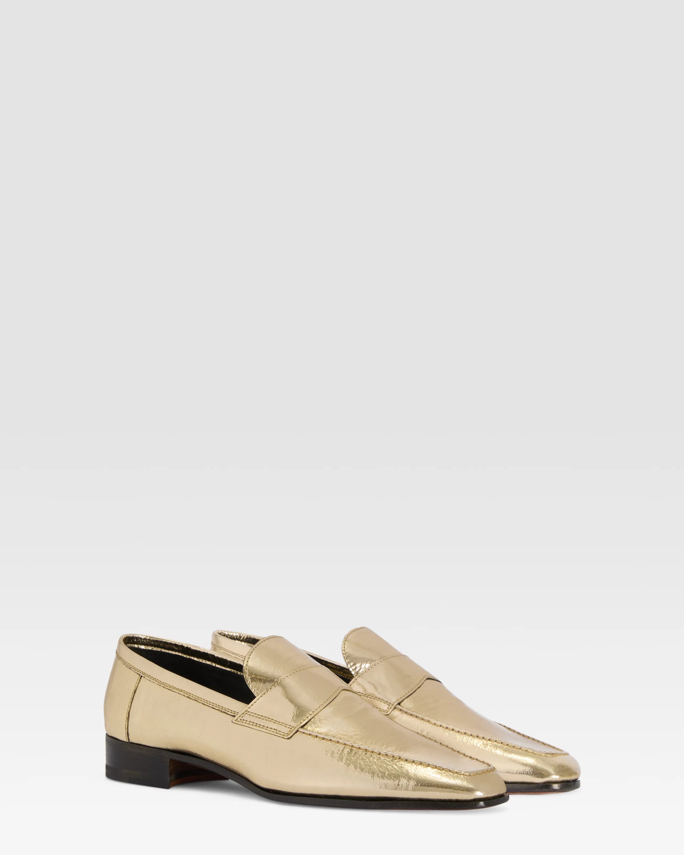 Metallic-effect pleated leather flat loafer - Image 2