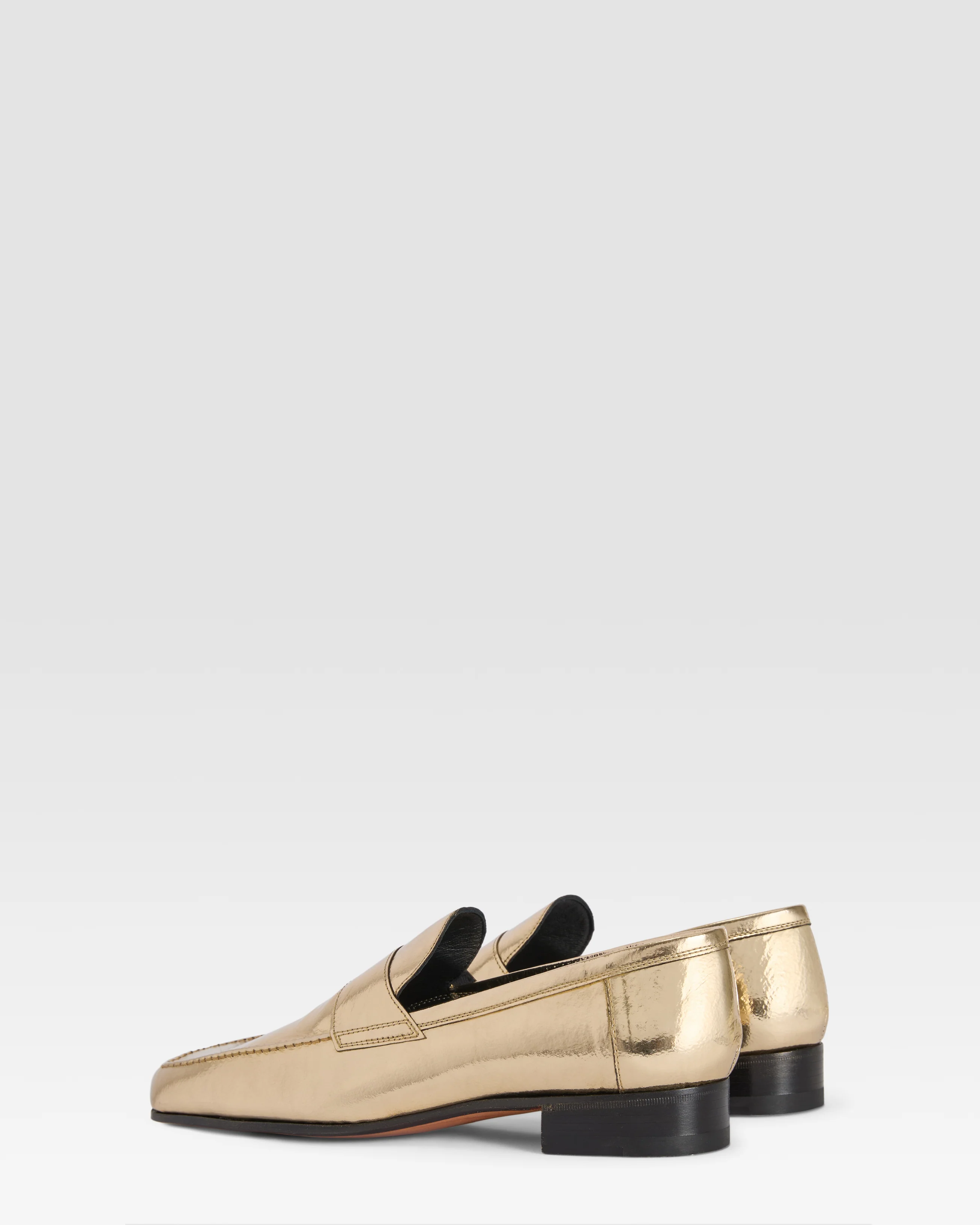 Metallic-effect pleated leather flat loafer - Image 3