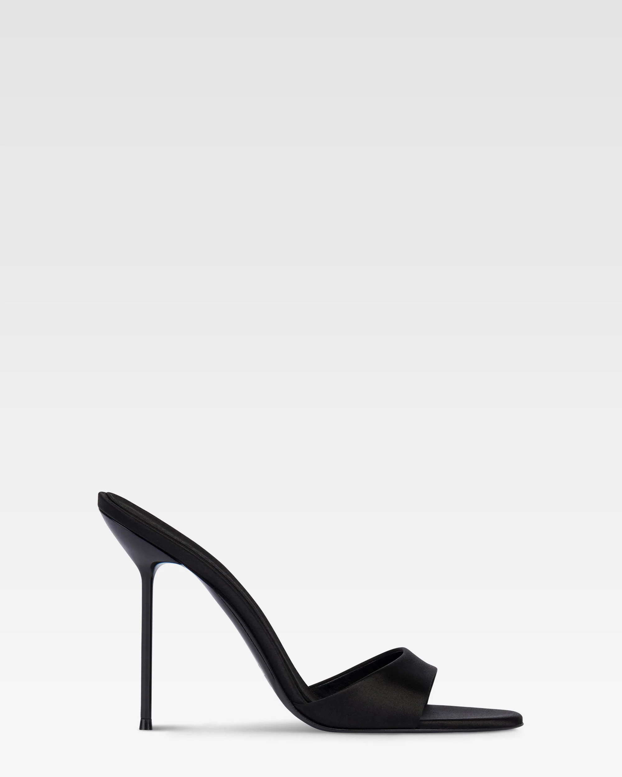 Mules in black satin.
