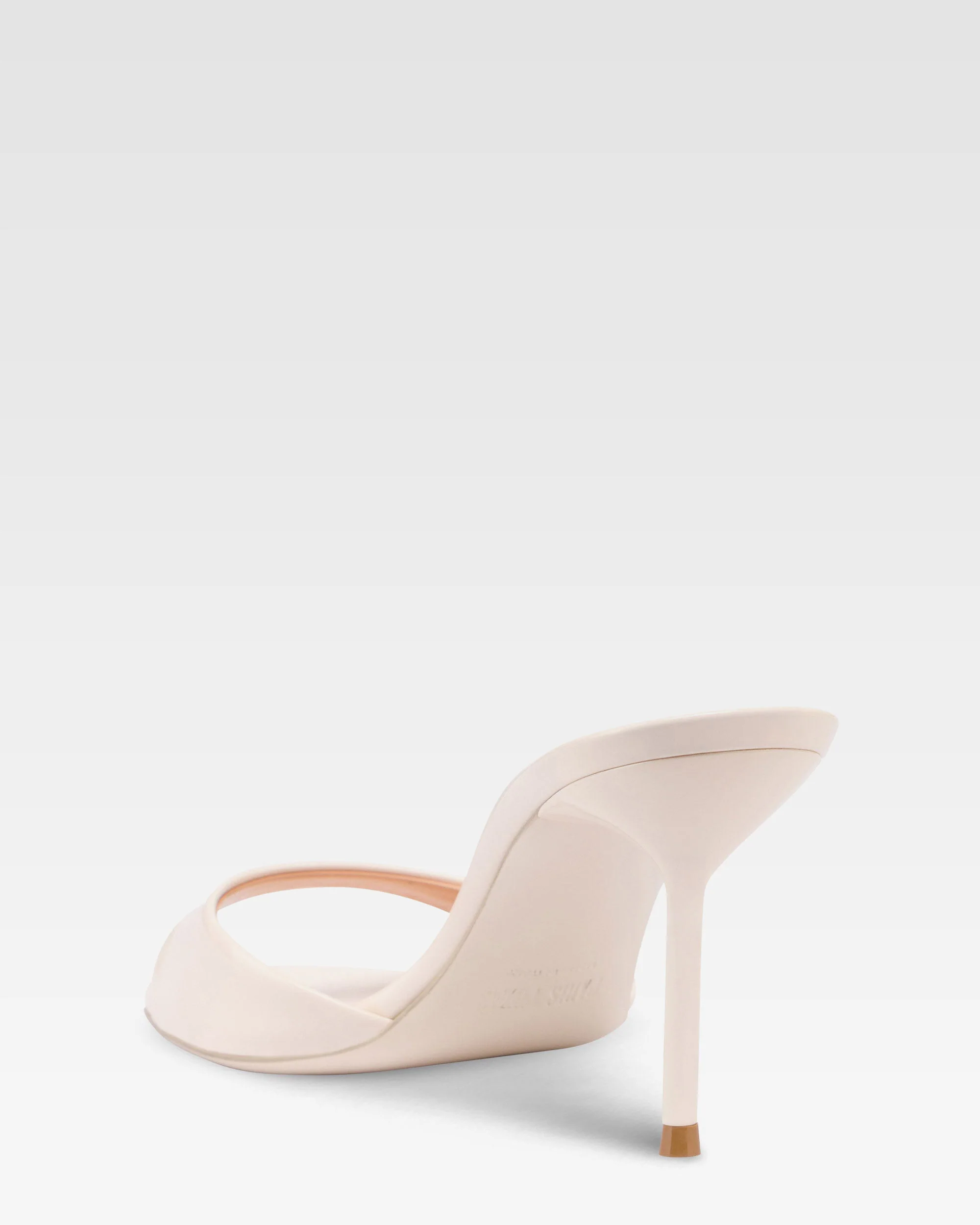 Mules in ivory patent leather - Image 5