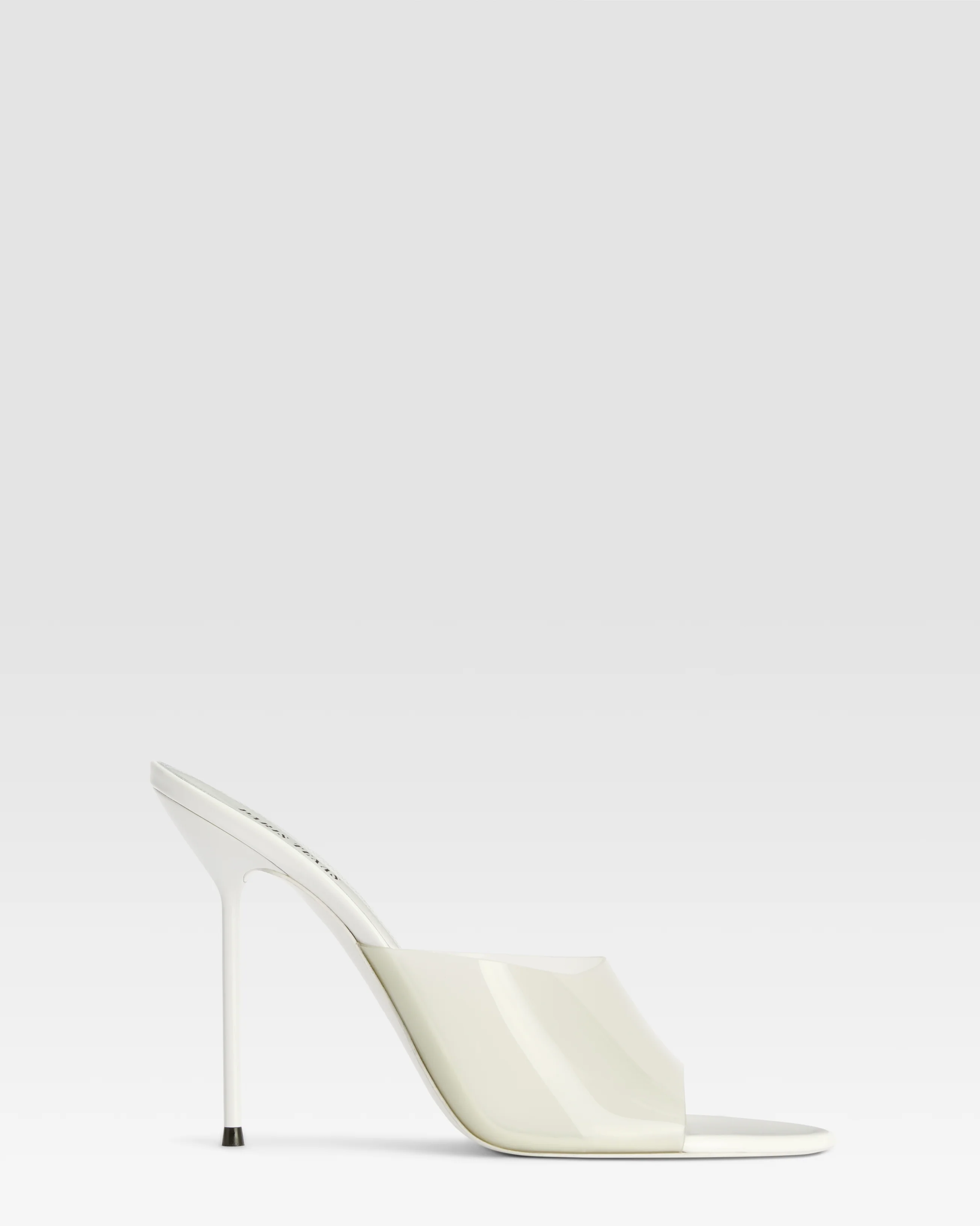 Patent leather and PVC mule