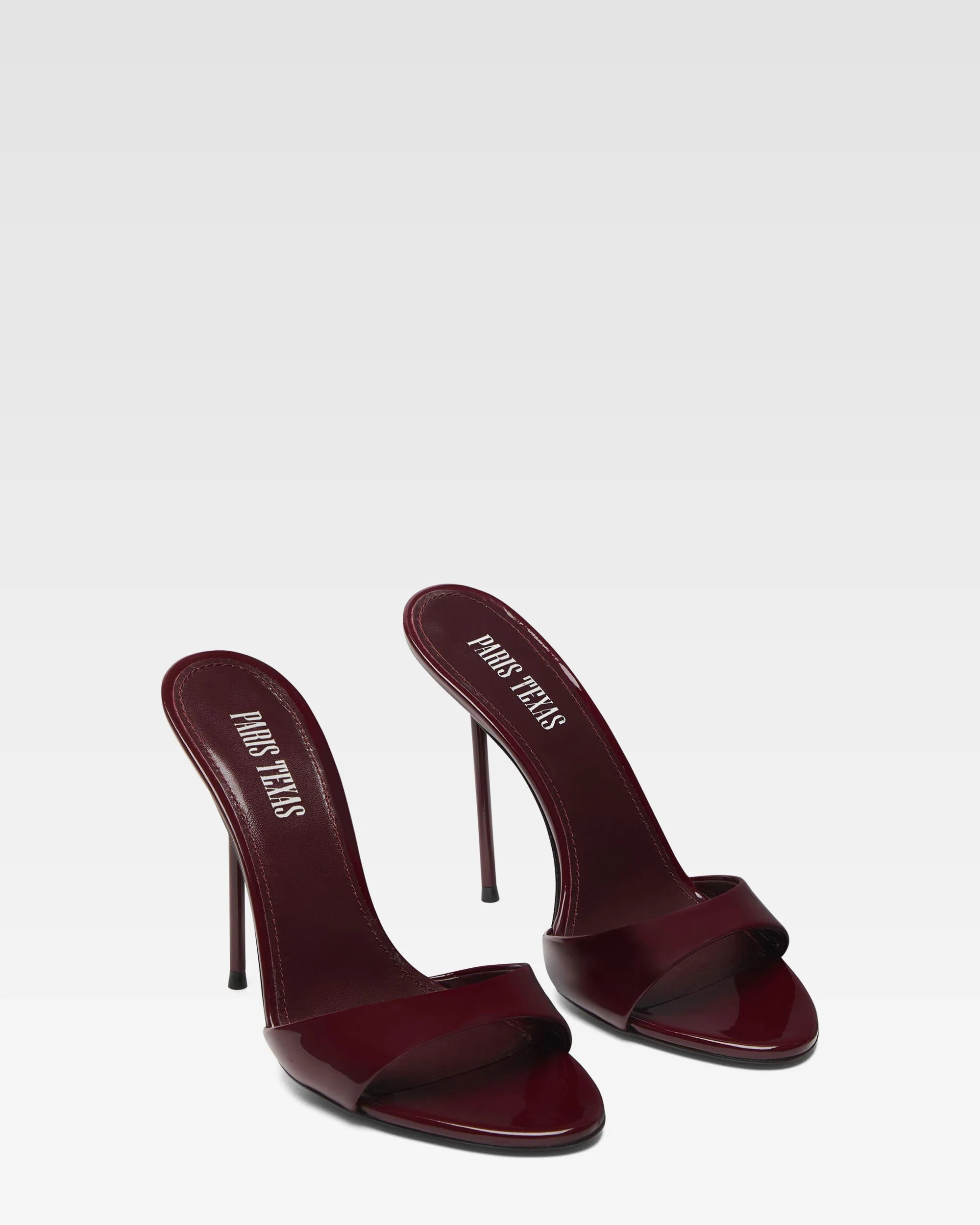 Mules in rouge noir patent - Image 2