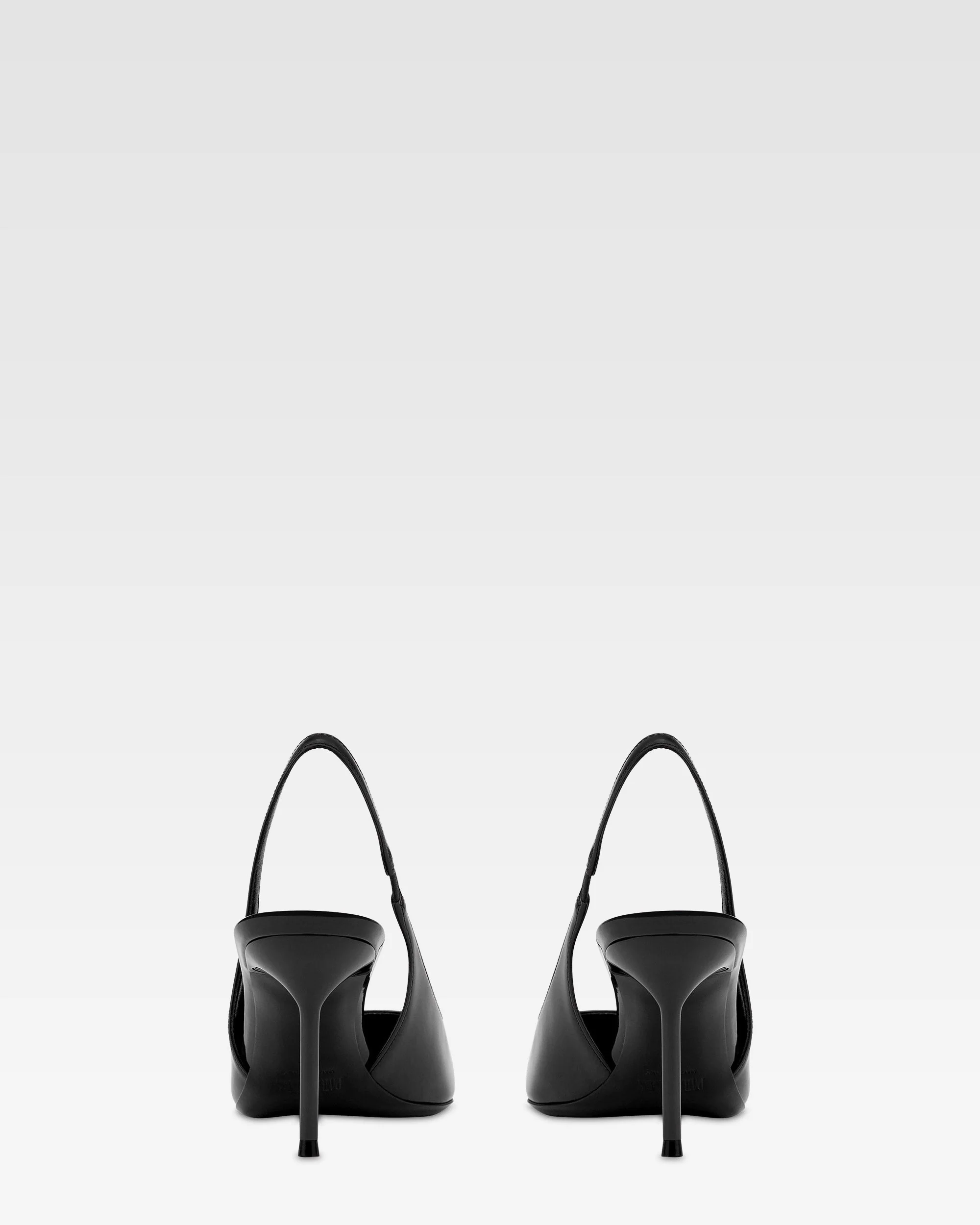 Slingbacks in black patent leather - Image 4