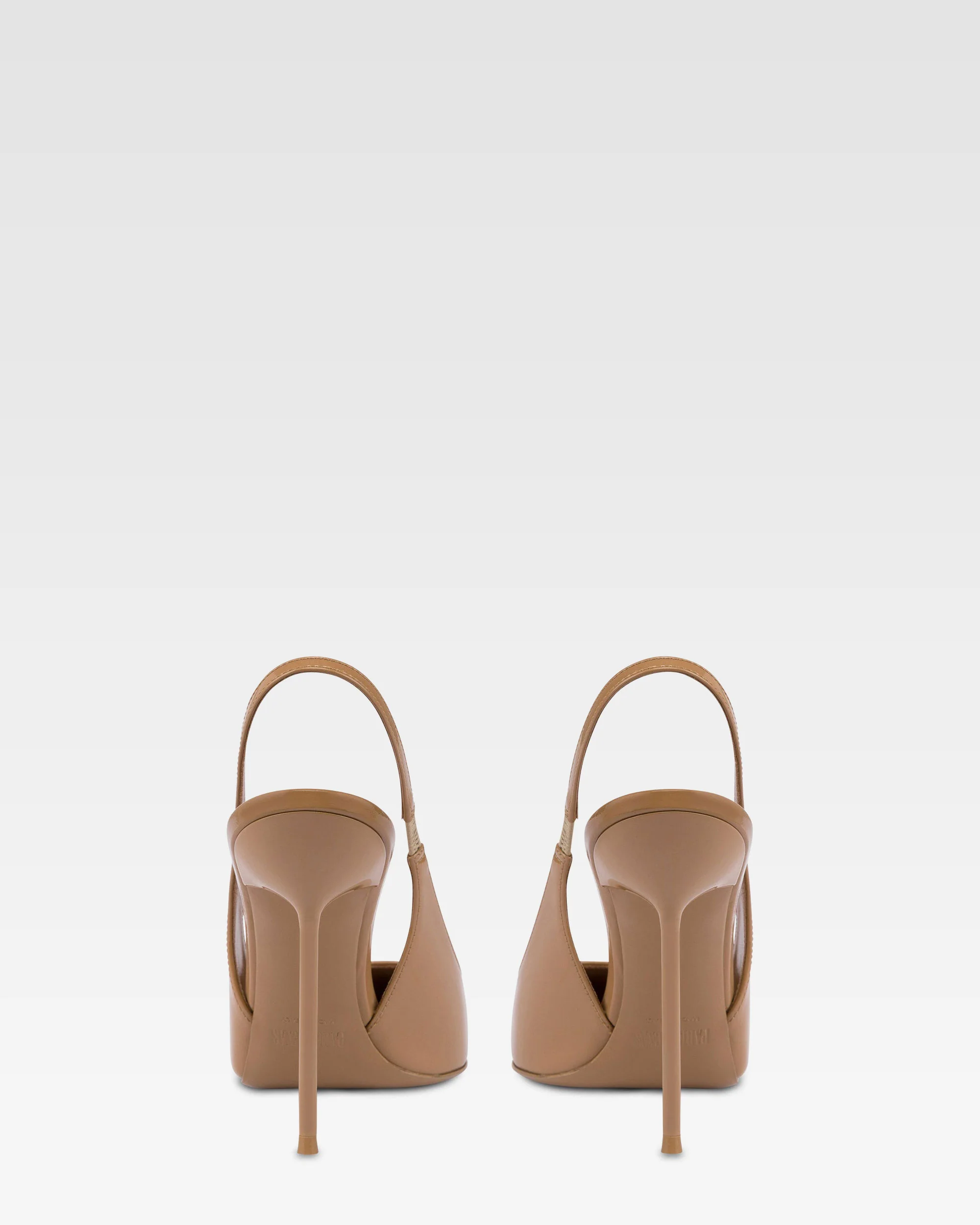 Slingbacks in caramel patent leather - Image 4