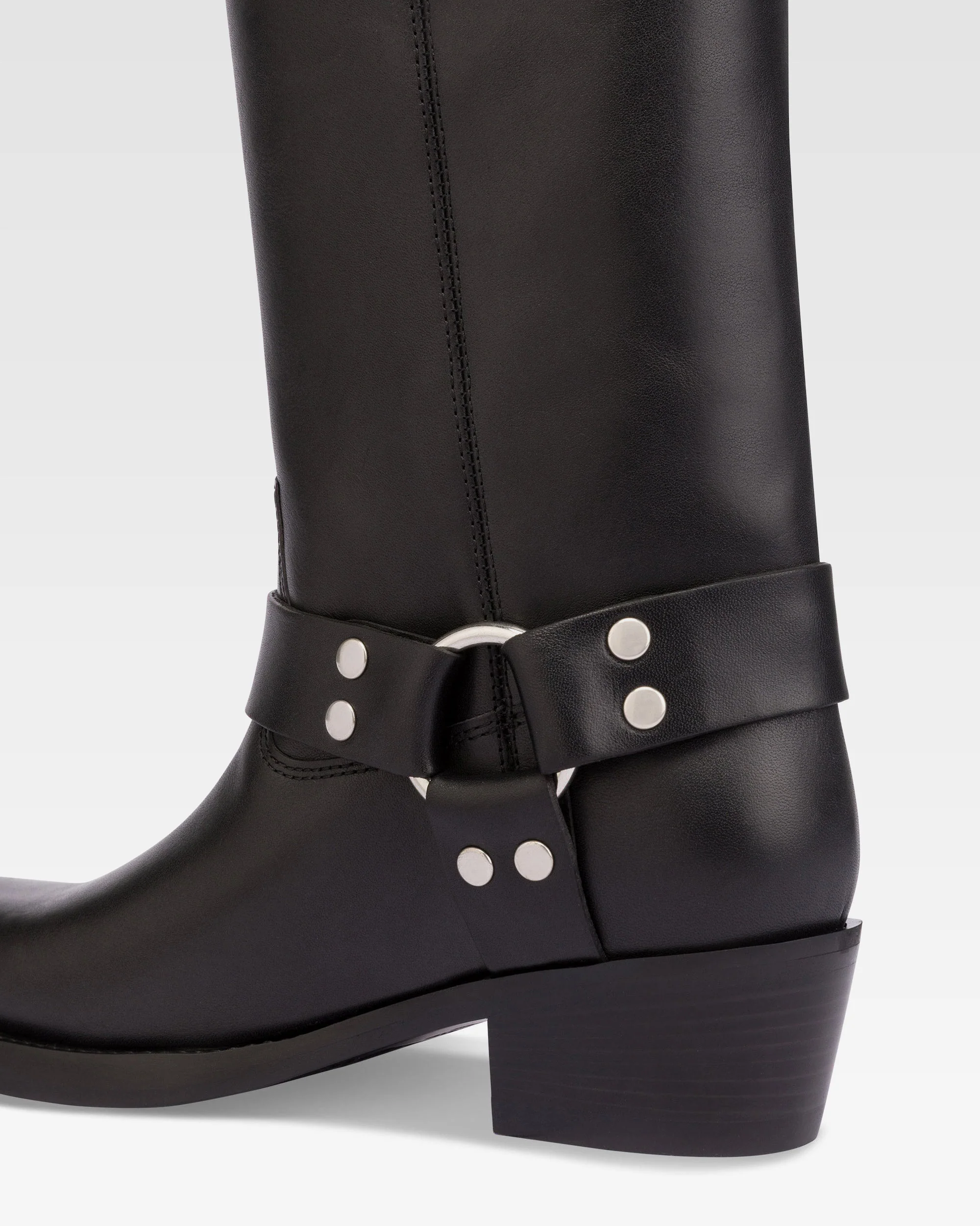 Square-toe boots in smooth black leather - Image 5